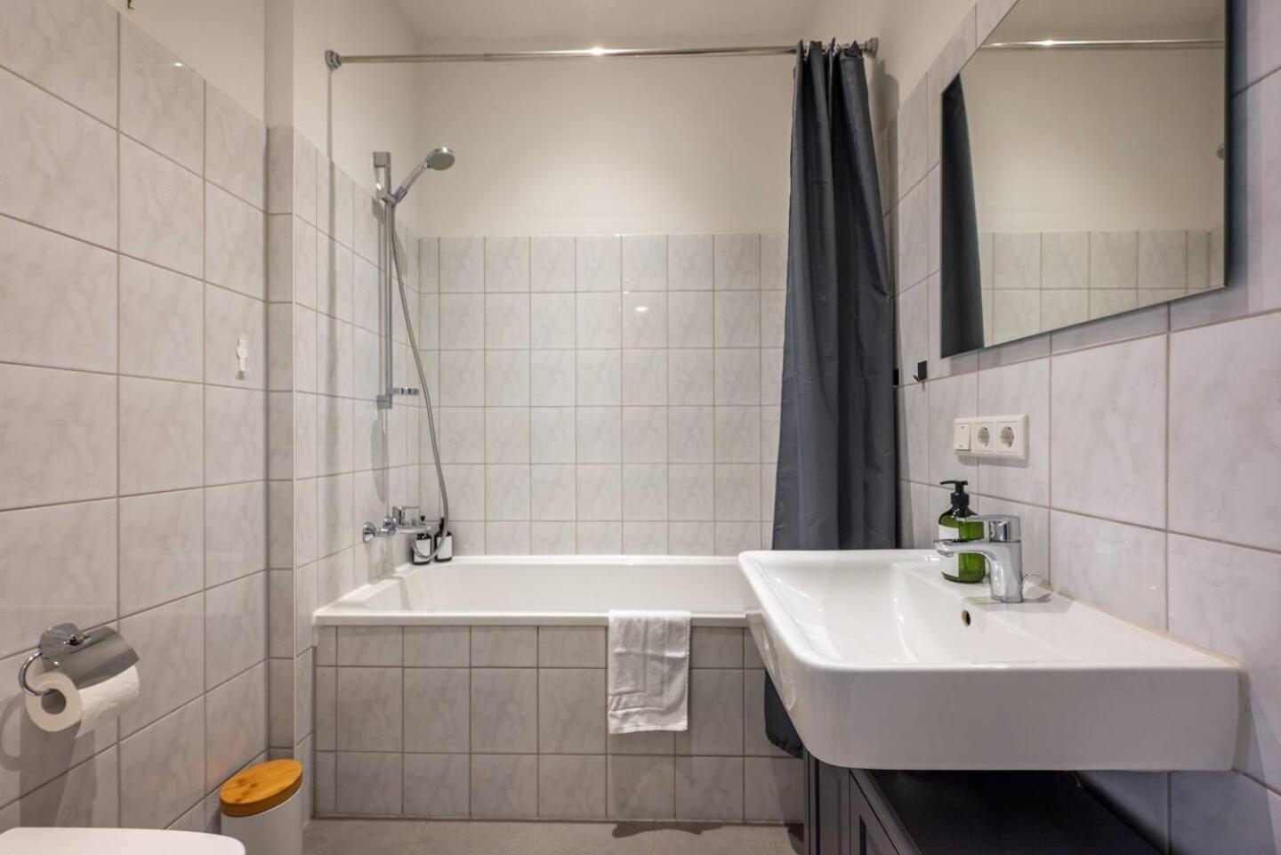 Arbio I Retro Apart Near Leipzig Hauptbahnhof Buitenkant foto